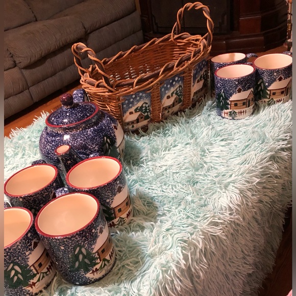 Tea/coffee set deer lodge design 7 cups 1 basket & 1 pot
